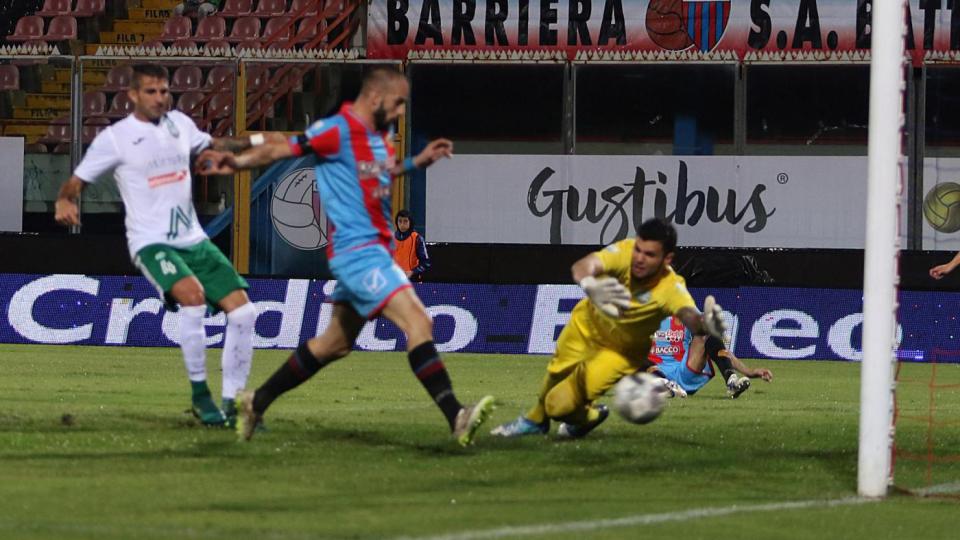Catania - Monopoli 1-0: Top & Flop