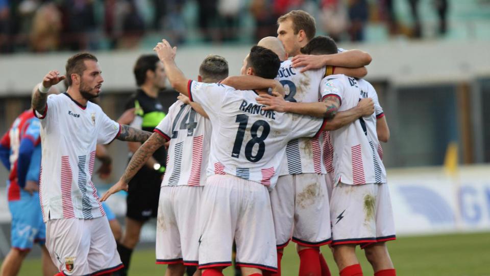 Catania - Casertana 1-2: Lucarelli e la sua mirabolante "bava alla bocca"