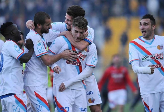 Fidelis Andria 0-2 Catania rimanere attaccati al sedere