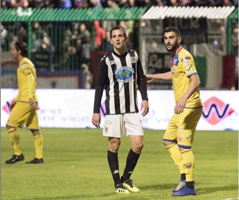 sicula leonzio - catania 0-0 - flop e floppati